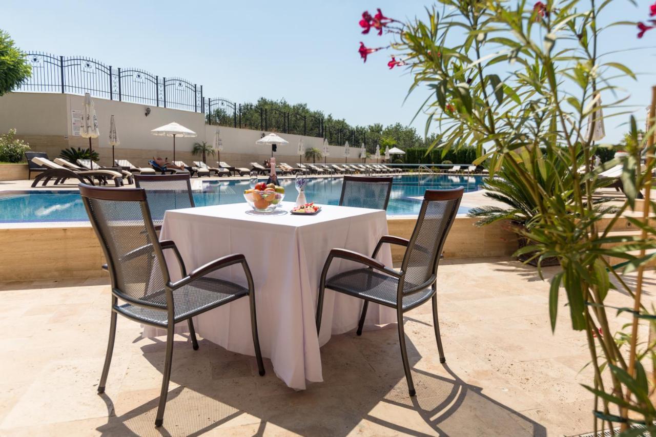 Villa Florence Boutique Apart Hotel Sveti Vlas Bagian luar foto