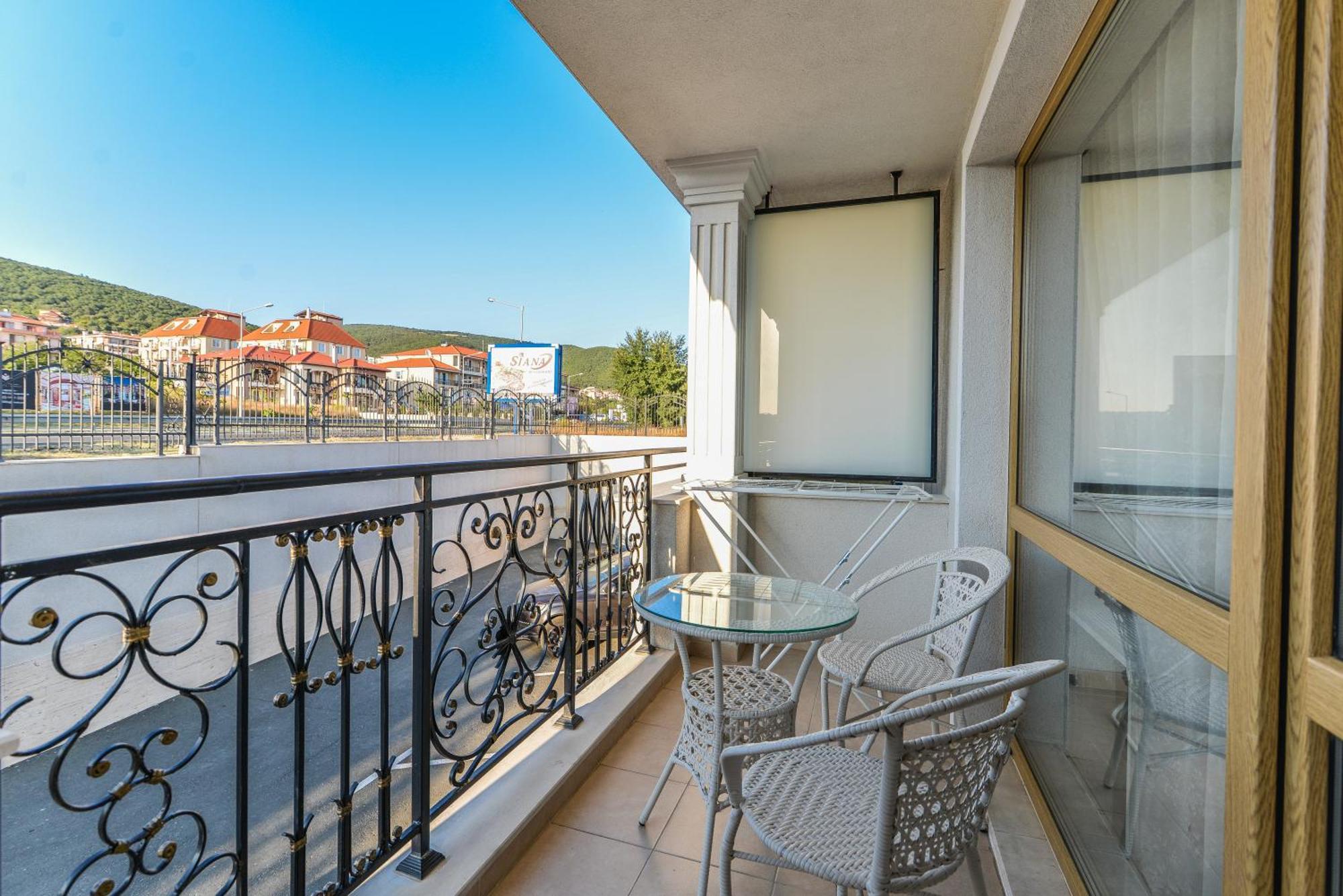 Villa Florence Boutique Apart Hotel Sveti Vlas Bagian luar foto